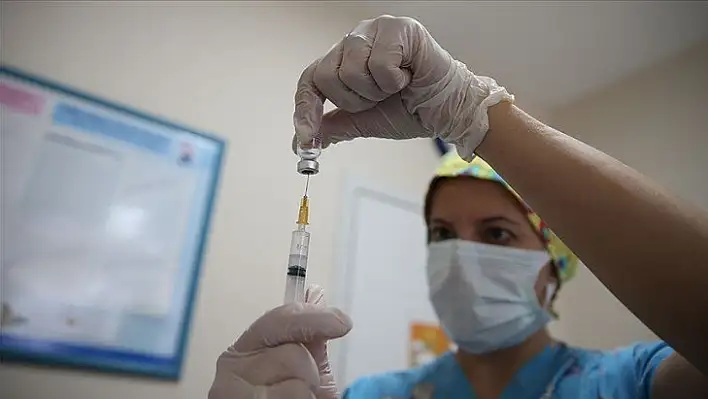 BioNTech aşısı Kovid-19 geçirenlere tek doz uygulanacak