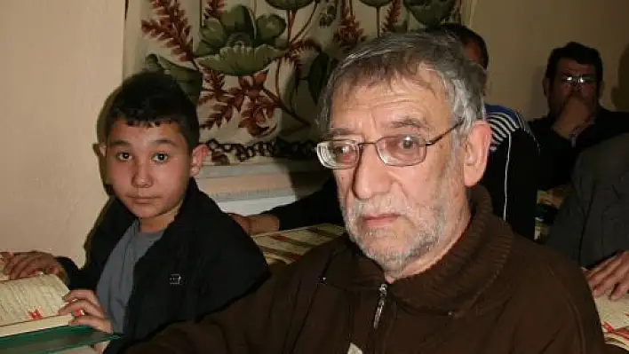Görme Bozukluğuna Rağmen İki Defa Hatim Etti