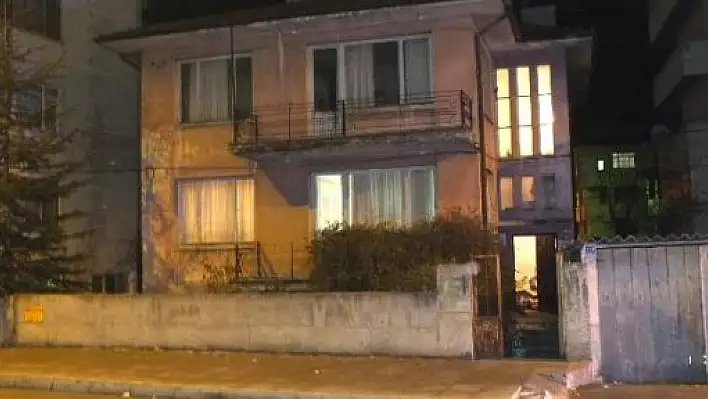 Hırsızlar Antika Eşyaları Çaldı 