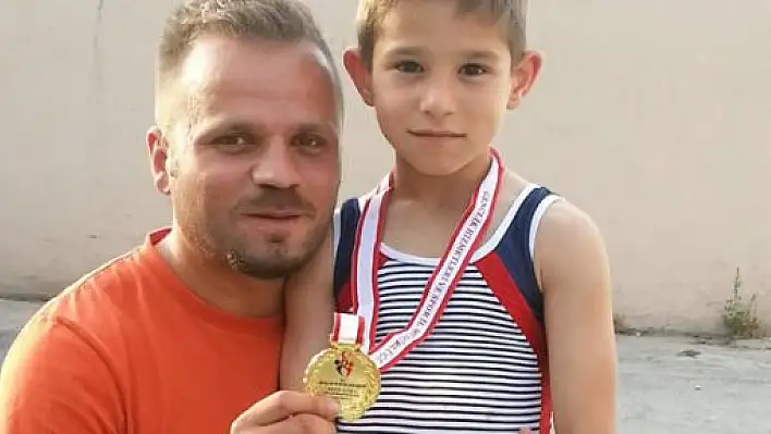 Kastamonu'lu Minik Tuna Cimnastikte Türkiye 3.sü Oldu