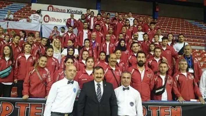Kick Boks'ta Tarihi Başarı, 2 Altın, 9 Gümüş, 14 Bronz Madalya