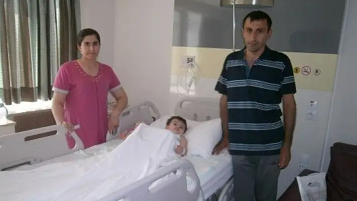 Kimse Yok Mu elini uzattı, Küçük Ayşe'ye annesinin böbreği nakledildi