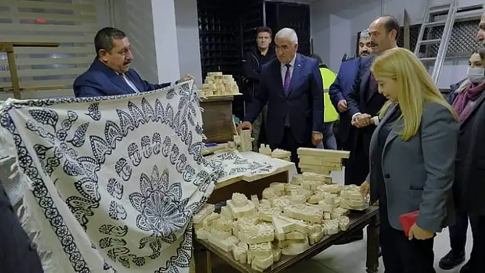 MHP heyetinden Başkan Vidinlioğlu'na övgü