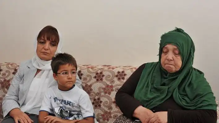 Rektör Attar, 5 ferdini trafik kazasında kaybeden aileyi ziyaret etti
