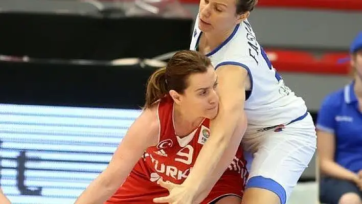 Şampiyonaya yenilgisiz devam eden milli takımda hedef İsveç