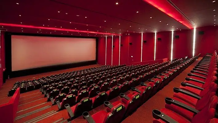 Sinema salonlarının faaliyetlerine ara verildi