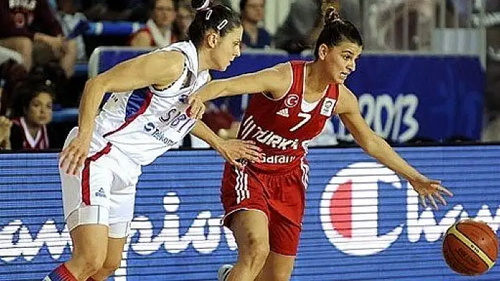 Sırbistan'ı 92-71 yenen A Milli Kadın Basketbol Takımı Avrupa üçüncüsü oldu