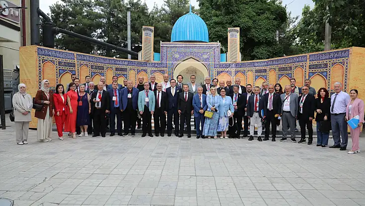 KGK üyesi Türk gazeteciler Ata yurdu Özbekistan'ı keşfetti