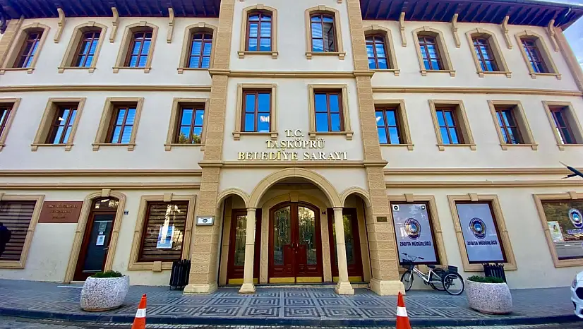 Taşköprü Belediyesinden çocuklara tiyatro keyfi