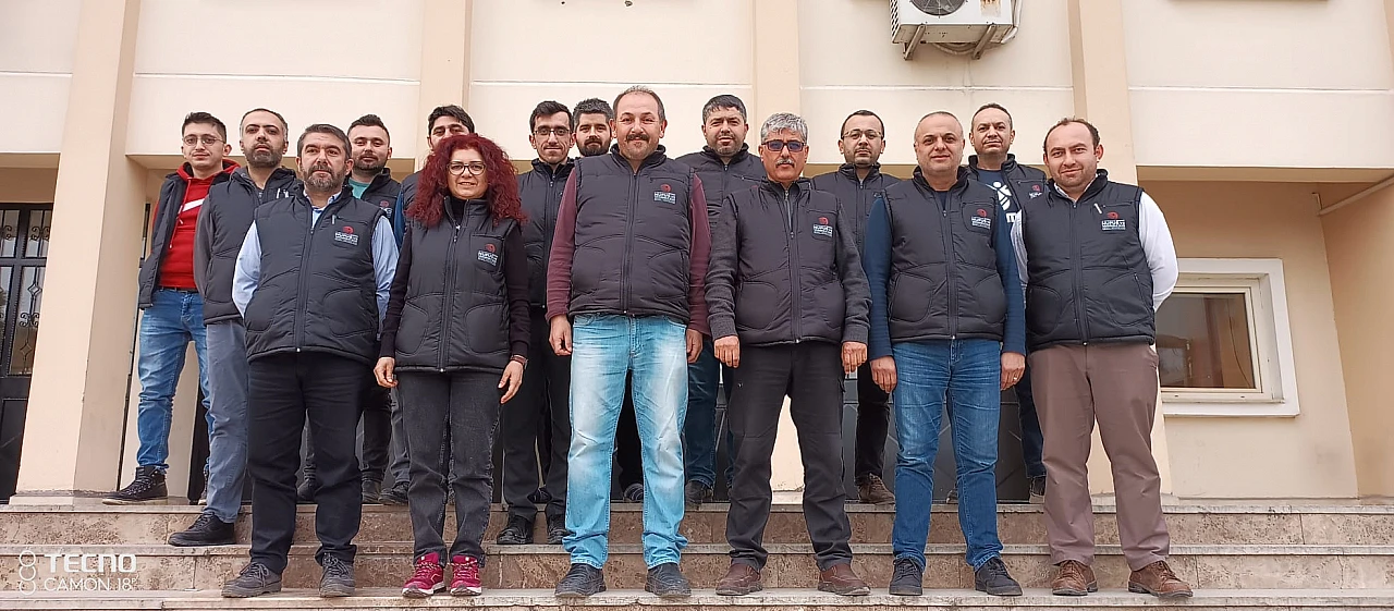 Gönüllü nüfus personeli deprem bölgesinde