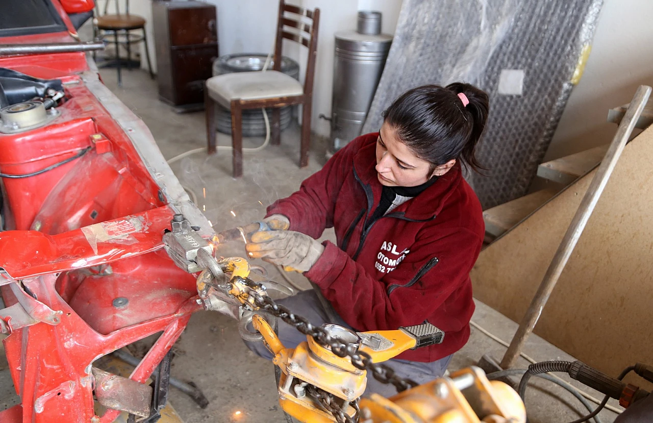 Sanayinin 'Kaportacı ablası'