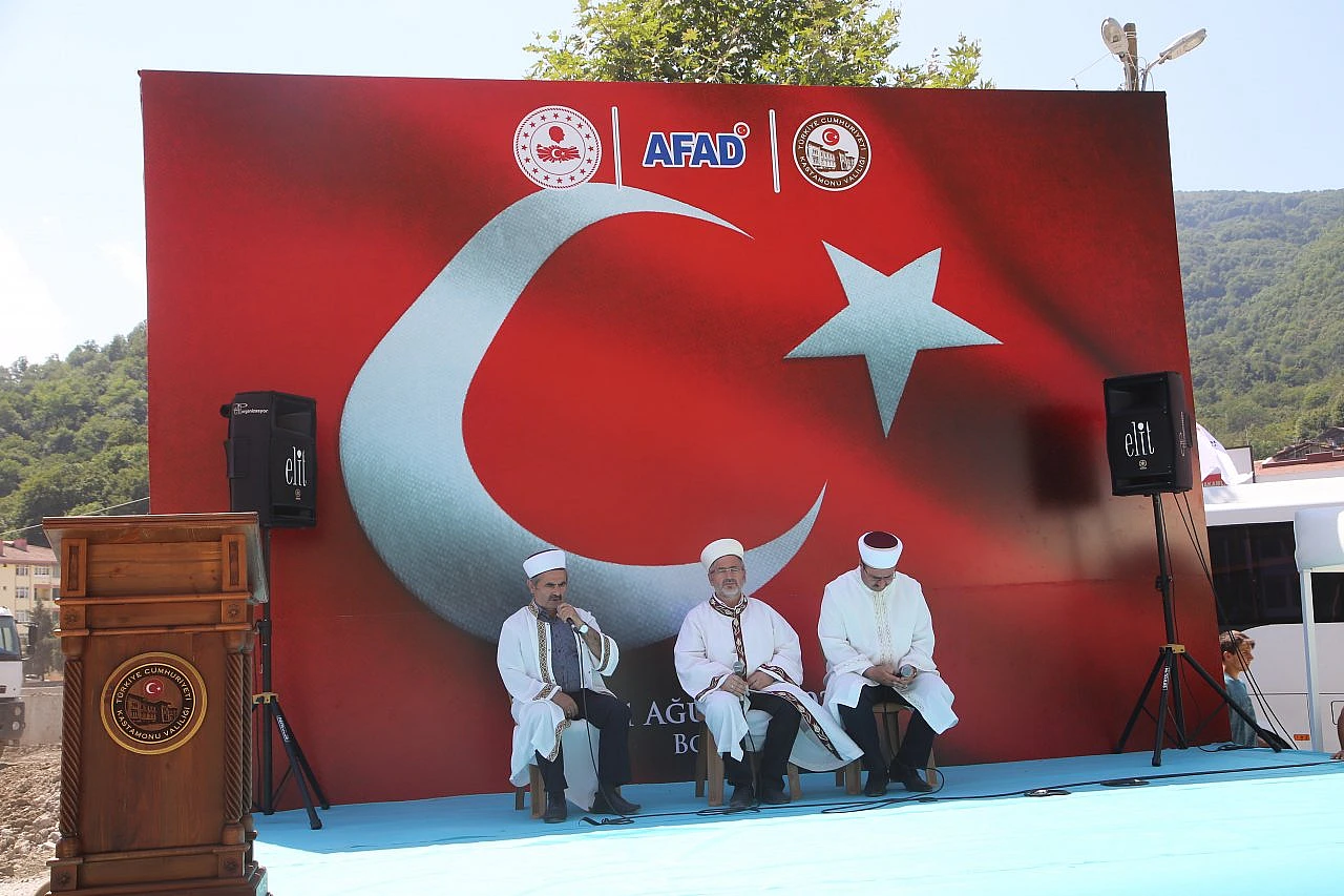 Sel felaketinde yaşamını yitirenler anıldı