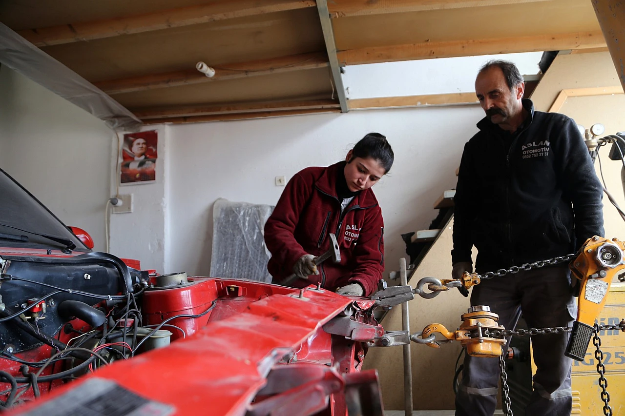 Sanayinin 'Kaportacı ablası'