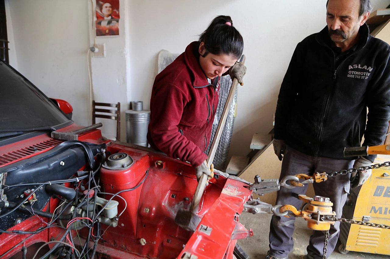 Sanayinin 'Kaportacı ablası'