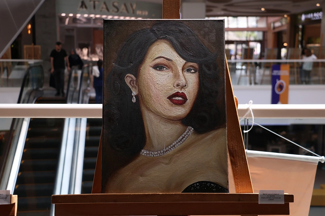 Lise öğrencilerinden sergi