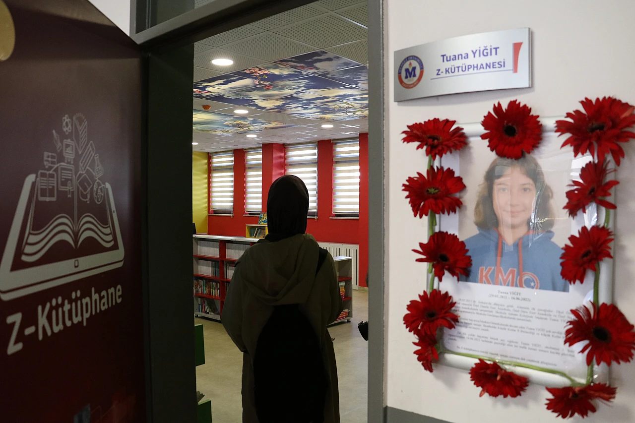 Kütüphane ve laboratuvara isimleri verildi