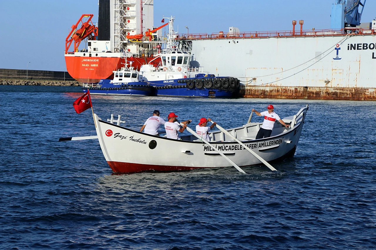 Yeniden denizle buluştu