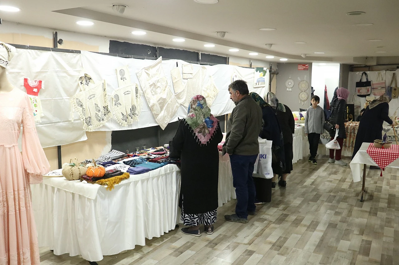 Gazze'ye destek için hayır çarşısı