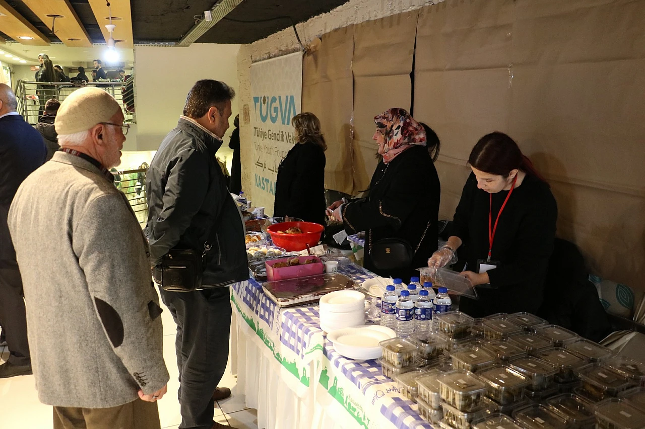 Gazze'ye destek için hayır çarşısı