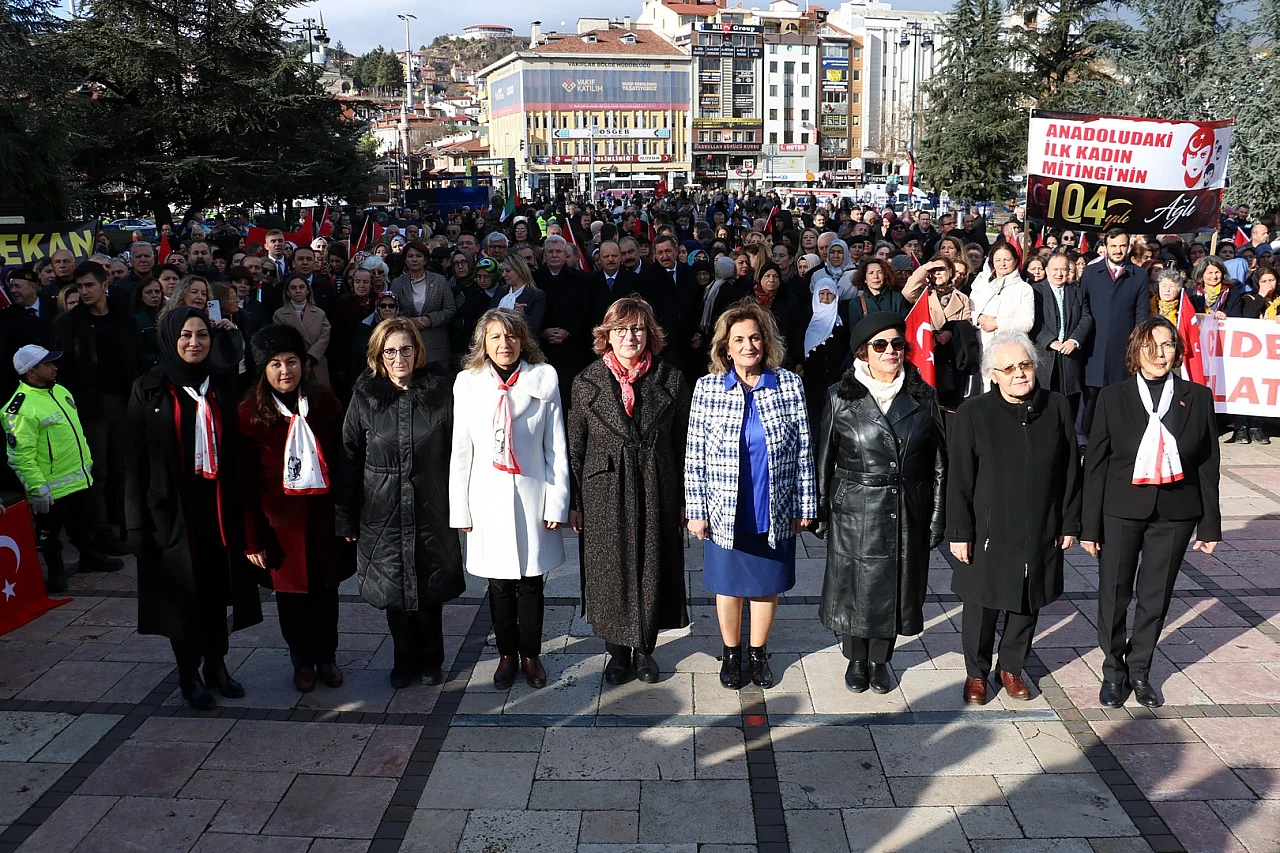 İlk Türk kadın mitingi 104. yılında