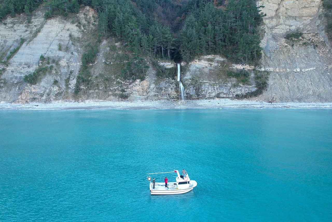 Uçarsu Şelalesi keşfedilmeyi bekliyor